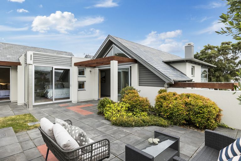 Photo of property in 17 Cornwall Street, Vauxhall, Dunedin, 9013