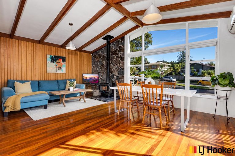 Photo of property in 23 Kahurangi Place, Hillpark, Auckland, 2102