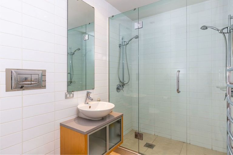 Photo of property in 7/2 Lowell Place, Waipahihi, Taupo, 3330