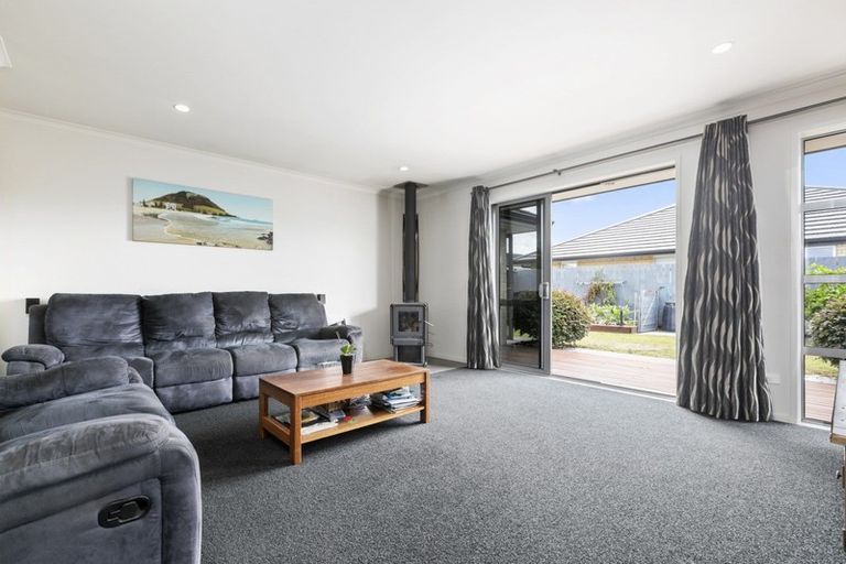 Photo of property in 20 Rainey Crescent, Papamoa Beach, Papamoa, 3118