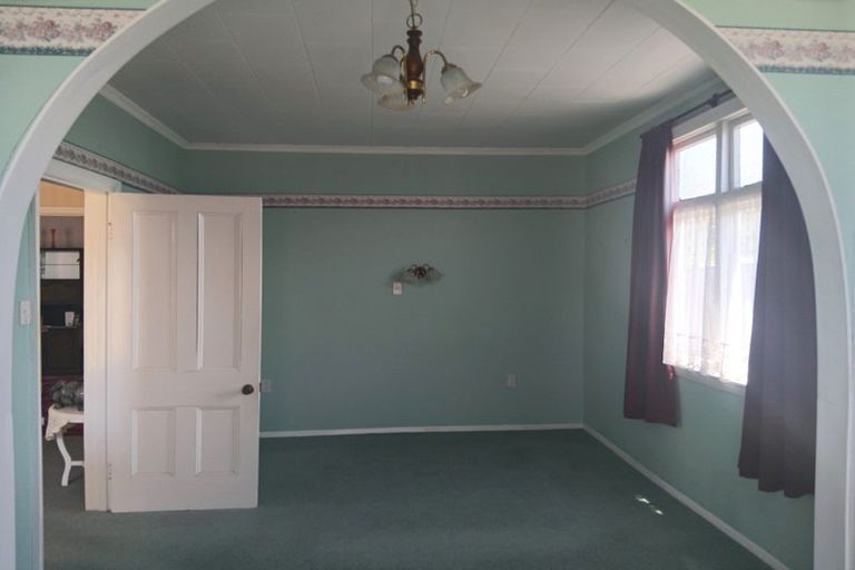 Photo of property in 6 Chamberlain Street, Waimangaroa, Westport, 7891