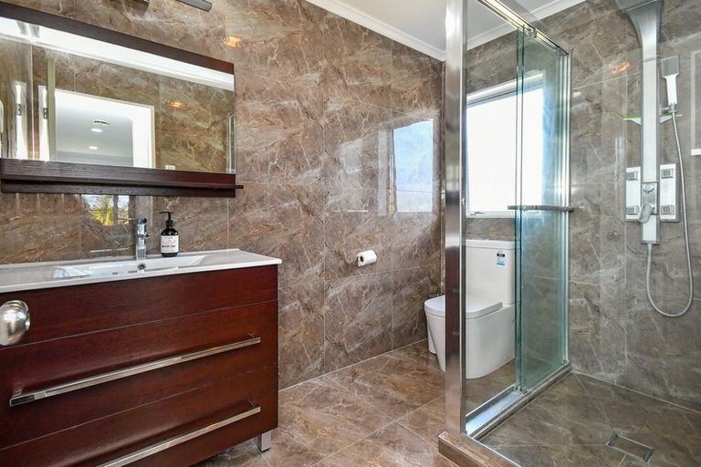 Photo of property in 4 Glasson Avenue, Flat Bush, Auckland, 2016