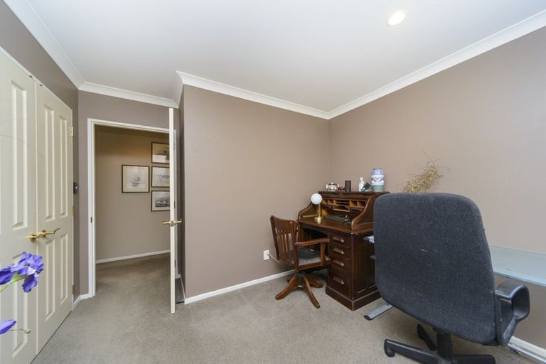 Photo of property in 6 Diamond Court, Ashhurst, 4810