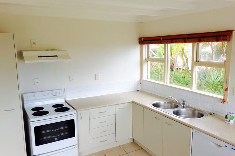 Photo of property in 1/78 Seaview Road, Castor Bay, Auckland, 0620