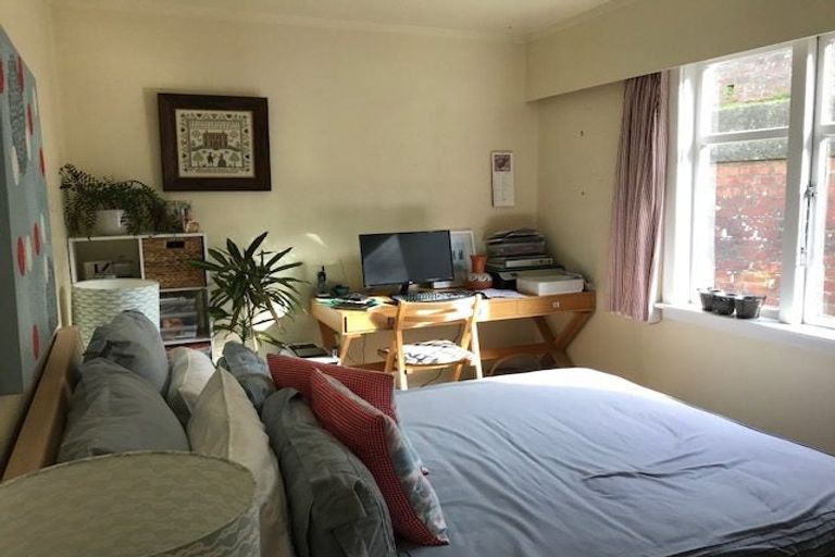 Photo of property in 1/87 Hataitai Road, Hataitai, Wellington, 6021