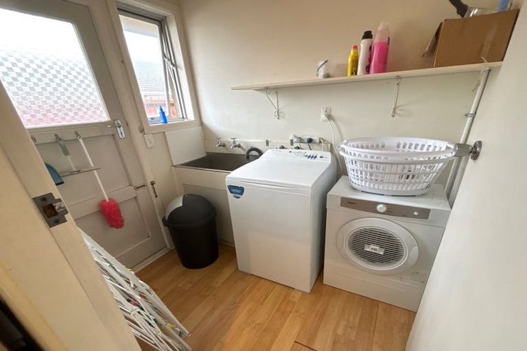 Photo of property in 1/28 Guinness Crescent, Ilam, Christchurch, 8041