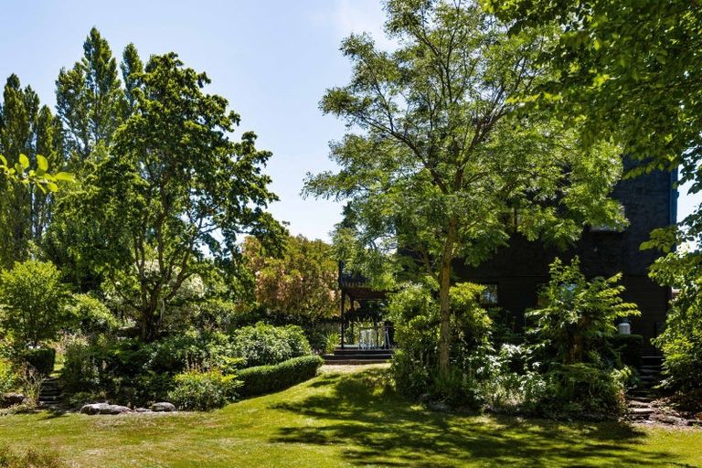 Photo of property in 17-21 Wairau Road, Albert Town, Wanaka, 9305