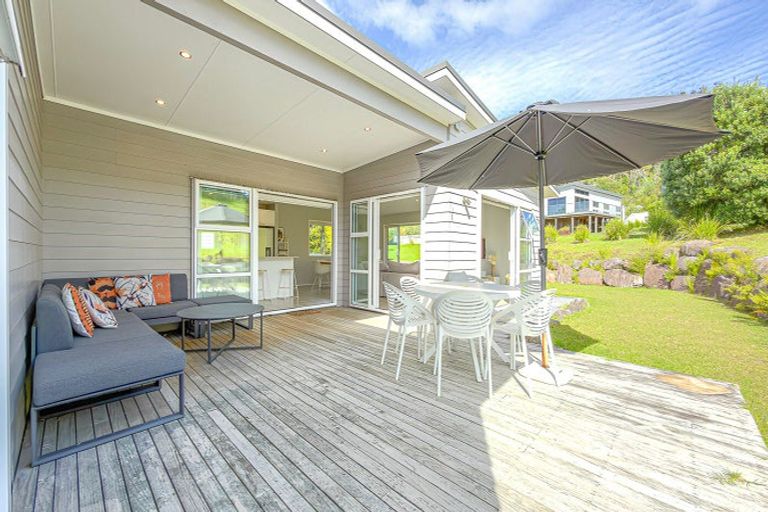 Photo of property in 5 Ross Place, Whiritoa, Whangamata, 3691