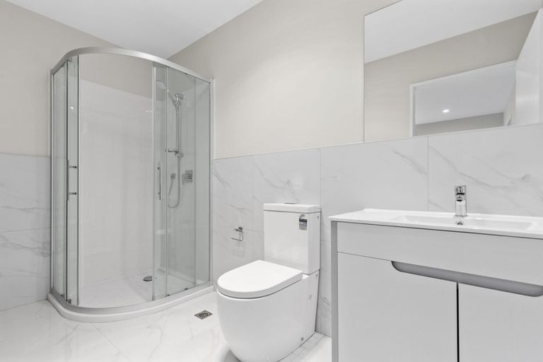 Photo of property in 8/8 Bagnall Avenue, Point England, Auckland, 1072