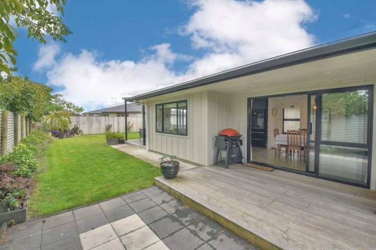 Photo of property in 11 Austin Reid Avenue, Carterton, 5713