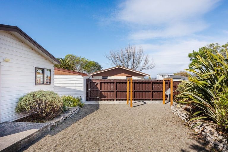 Photo of property in 49 Kaimanawa Street, Kelvin Grove, Palmerston North, 4414