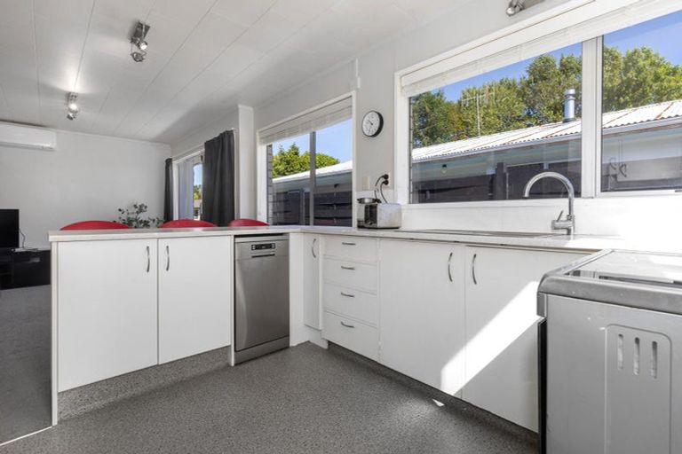 Photo of property in 16b Marere Avenue, Paraparaumu, 5032