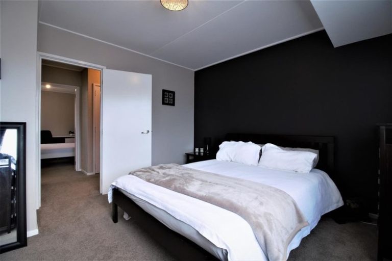 Photo of property in 16 Matai Street, Waiuku, 2123