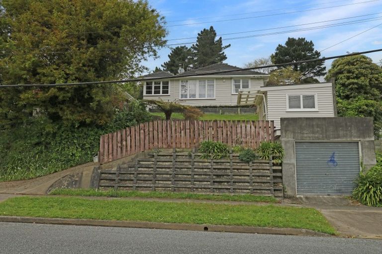 Photo of property in 5 Delaney Drive, Stokes Valley, Lower Hutt, 5019