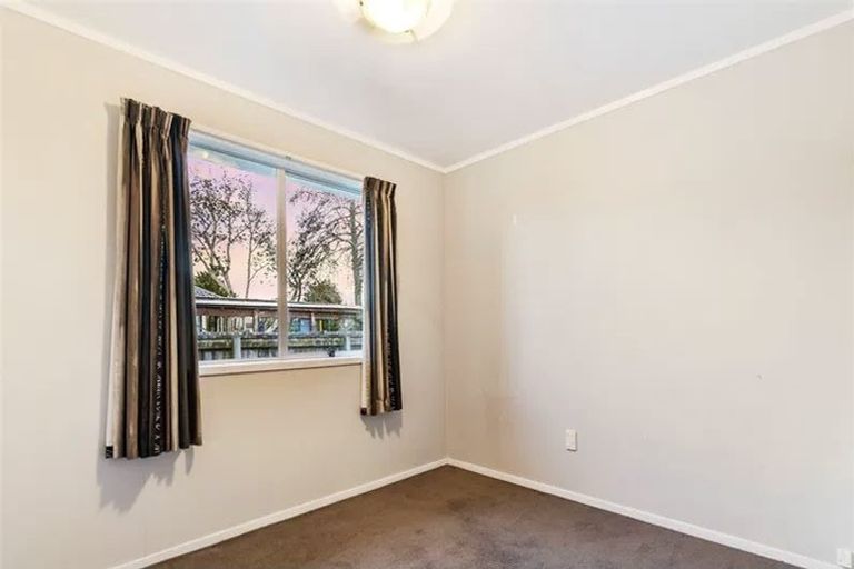 Photo of property in 44 Tabitha Crescent, Henderson, Auckland, 0612
