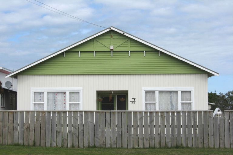 Photo of property in 20 Ruapehu Street, Castlecliff, Whanganui, 4501