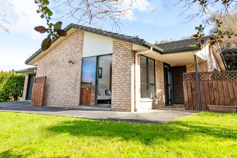 Photo of property in 30 Cabeleigh Drive, Helensville, 0800