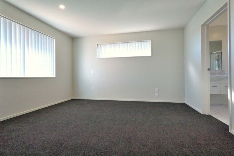 Photo of property in 10 Keeper Close, Woodend, 7610