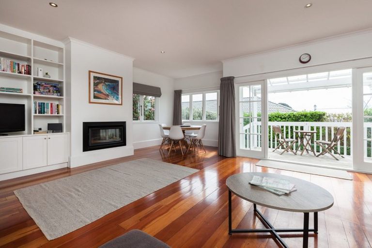 Photo of property in 87 Pendarves Street, New Plymouth, 4310