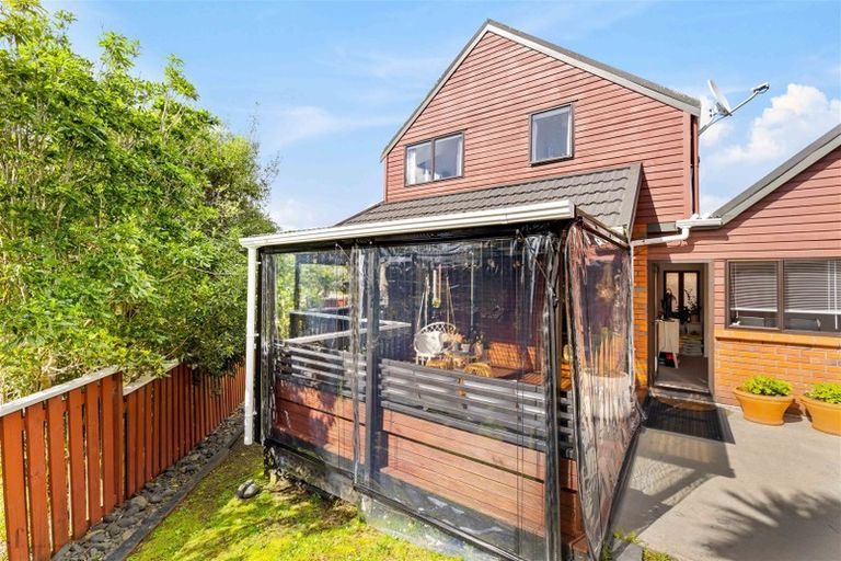 Photo of property in 2/6 Sturm Avenue, Massey, Auckland, 0614