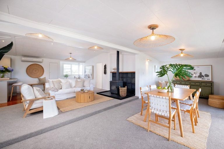 Photo of property in 24 Wellwood Terrace, Te Awanga, 4102