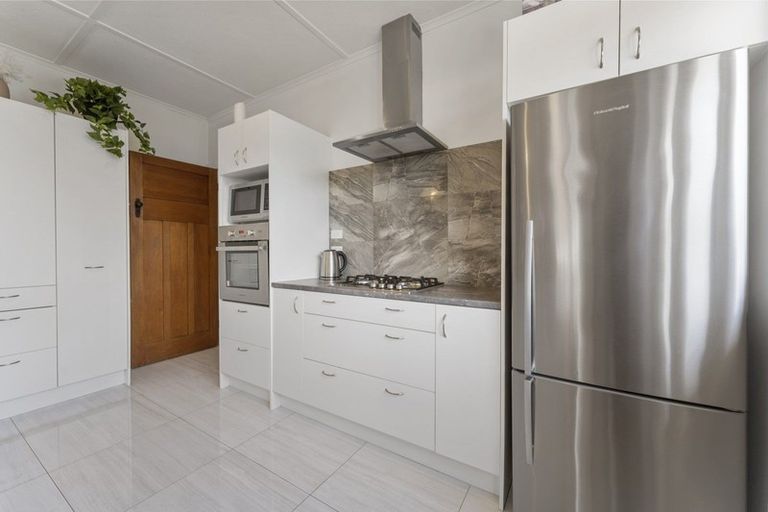 Photo of property in 6 Ngaio Street, Strandon, New Plymouth, 4312