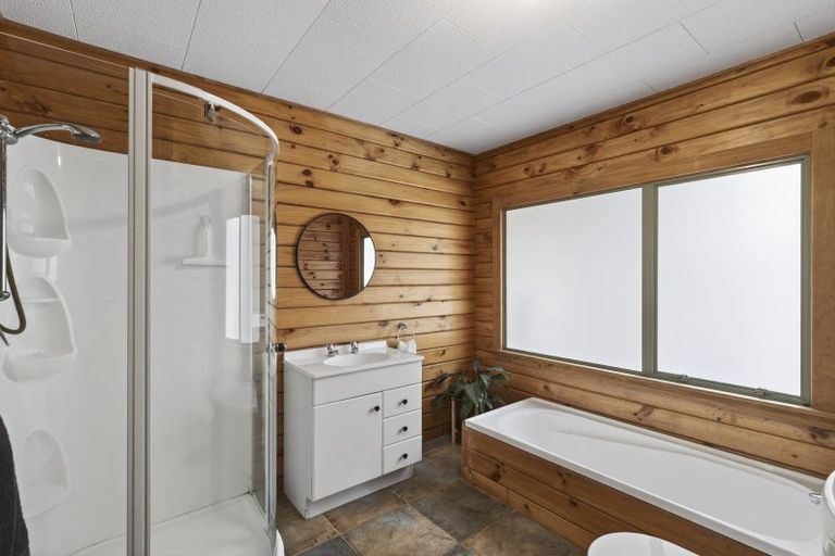 Photo of property in 280 Corbett Road, Paraite, New Plymouth, 4373