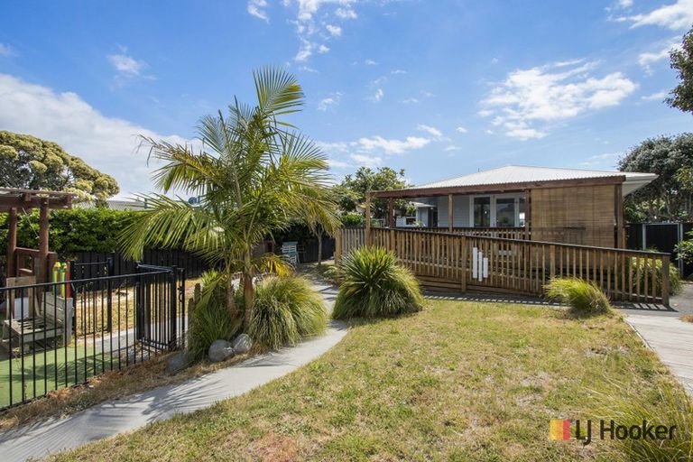 Photo of property in 44 Dillon Street, Waihi Beach, 3611