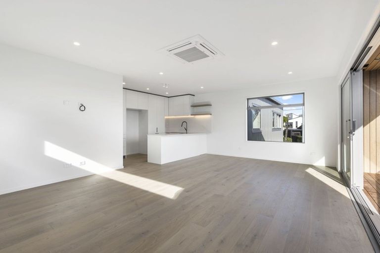 Photo of property in 2/12 Killarney Road, Frankton, Hamilton, 3204