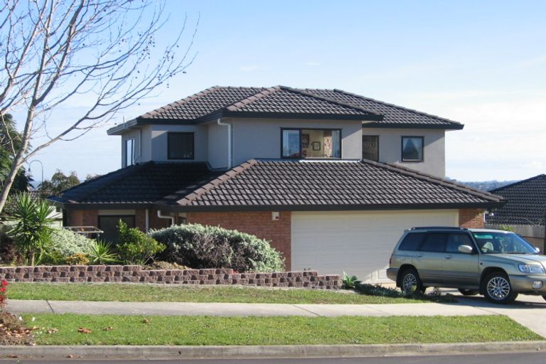 Photo of property in 37 John Brooke Crescent, East Tamaki Heights, Auckland, 2016