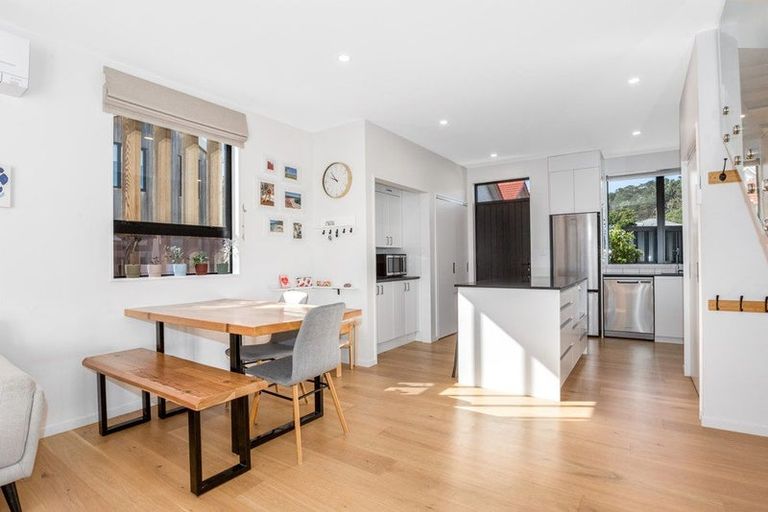 Photo of property in 16a Inglis Street, Seatoun, Wellington, 6022