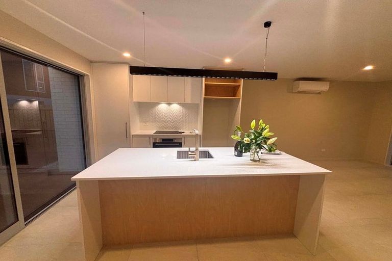 Photo of property in 3/50 Marine Parade, North New Brighton, Christchurch, 8083