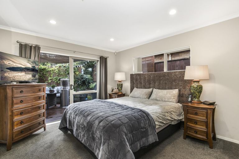 Photo of property in 72 Magic Way, Randwick Park, Auckland, 2105