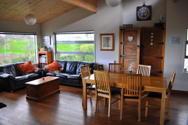 Photo of property in 114 Korokoro Crescent, Thames, 3500