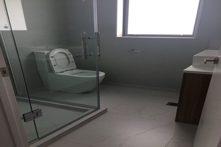 Photo of property in 8 Miharo Crescent, Flagstaff, Hamilton, 3210