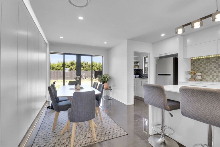 Photo of property in 7 Sanders Way, Rolleston, 7614