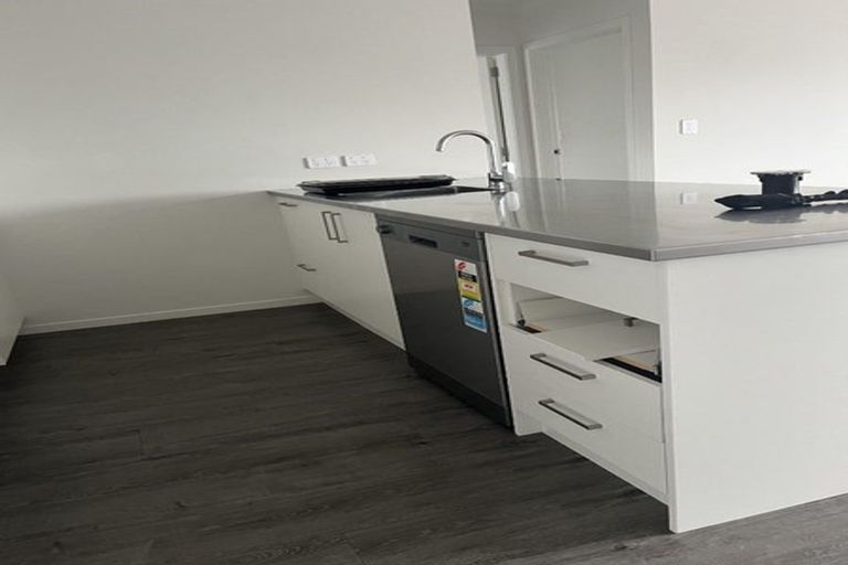 Photo of property in 6c Brown Avenue, Carterton, 5713