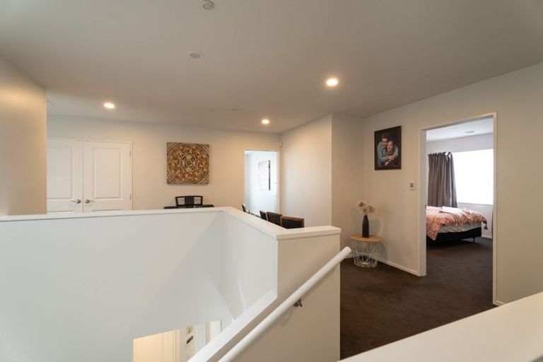 Photo of property in 8 Neston Grove, Churton Park, Wellington, 6037