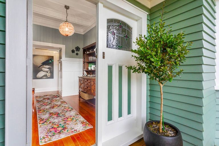 Photo of property in 147 Mcleod Road, South Head, Helensville, 0874