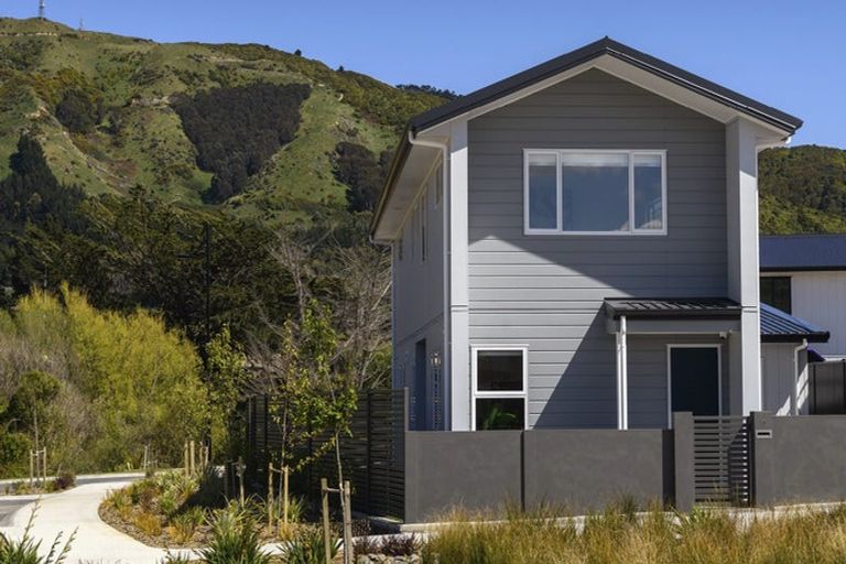 Photo of property in 40 Bluff Road, Kenepuru, Porirua, 5022