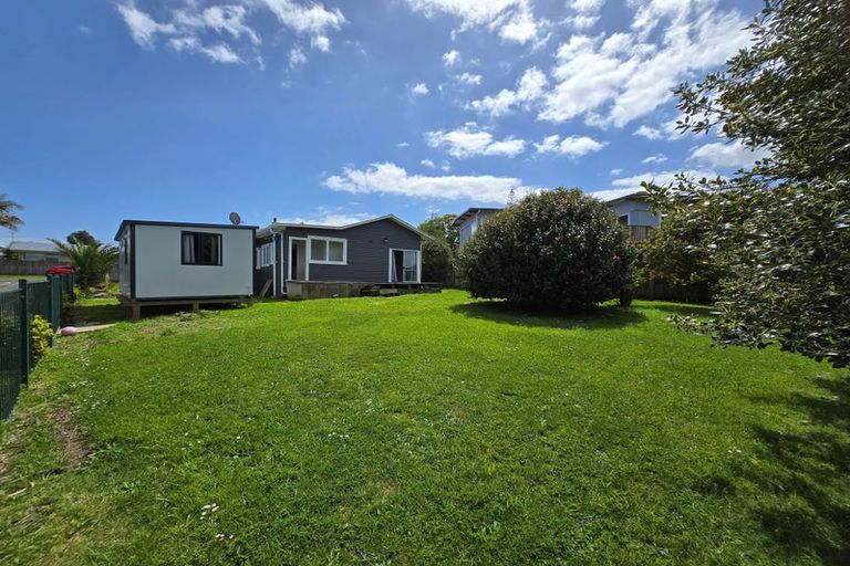 Photo of property in 40 Evans Road, Weymouth, Auckland, 2103
