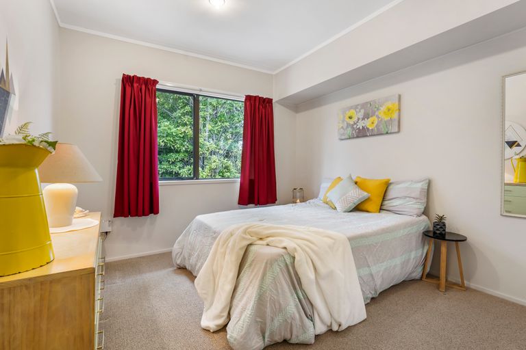 Photo of property in 96a Collingwood Road, Waiuku, 2123