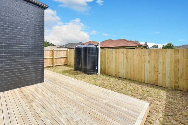 Photo of property in 10 Tapuwae Way, Mangere Bridge, Auckland, 2022