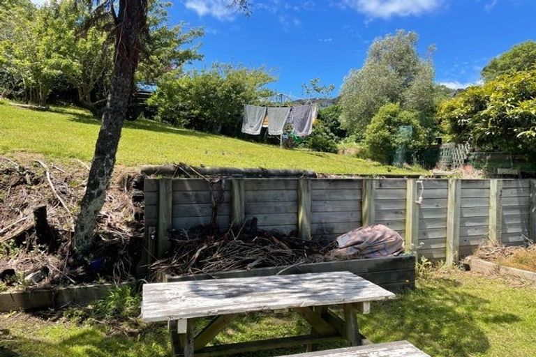 Photo of property in 19 Petherick Crescent, Johnsonville, Wellington, 6037