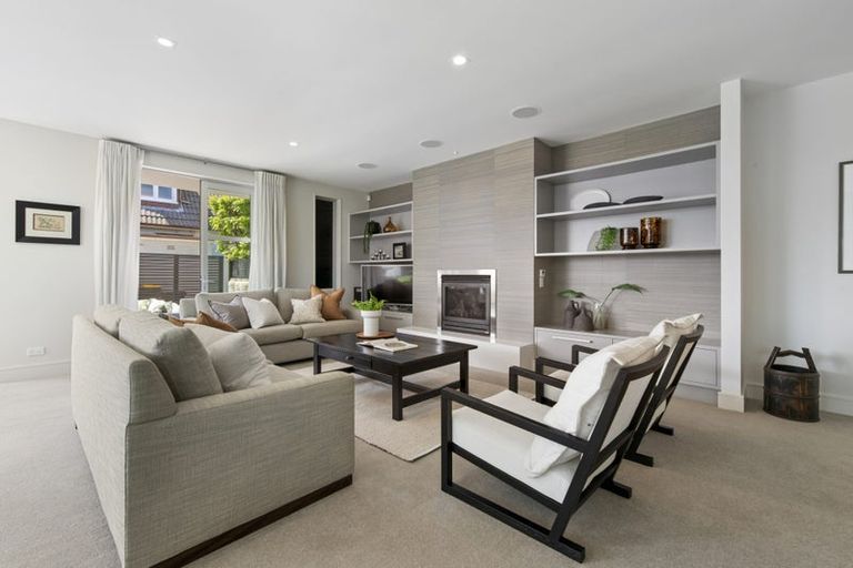 Photo of property in 8/258 Hurstmere Road, Takapuna, Auckland, 0622