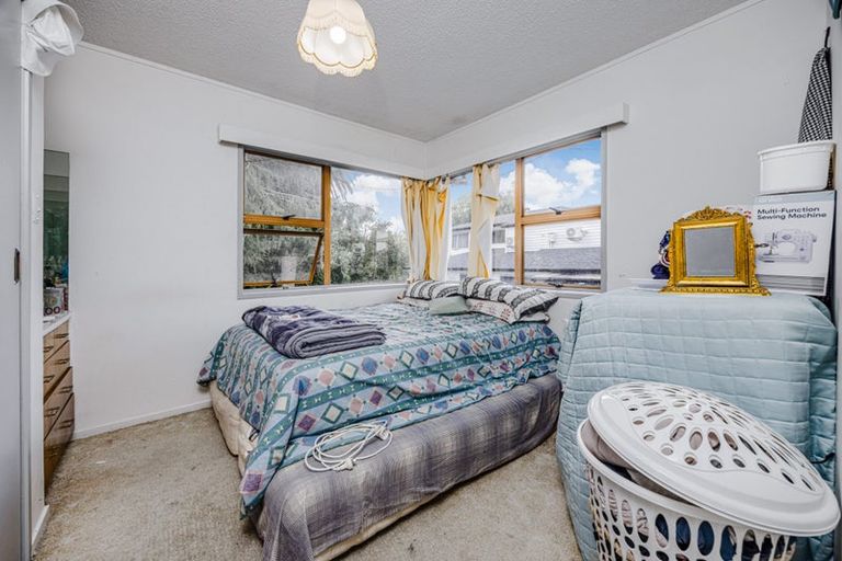 Photo of property in 27 Landon Avenue, Mangere East, Auckland, 2024