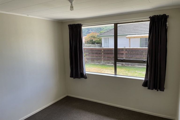 Photo of property in 2/97 Thackeray Street, Trentham, Upper Hutt, 5018