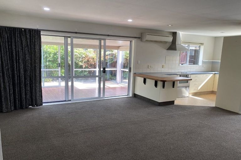 Photo of property in 292a Wainoni Road, Avondale, Christchurch, 8061