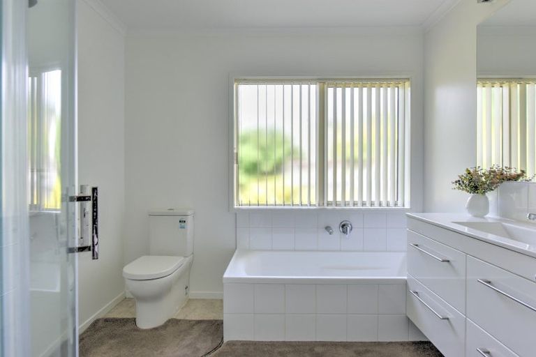 Photo of property in 12 Mary Street, Gore, 9710