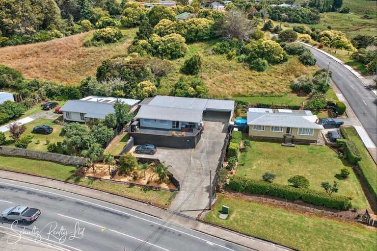 Photo of property in 27 Hurndall Street East, Maungaturoto, 0520